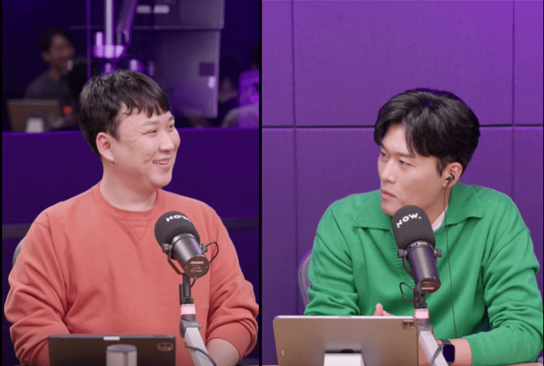 네이버 NOW로 라이브 세션을 진행하고 계신 김일중 아나운서 모습.