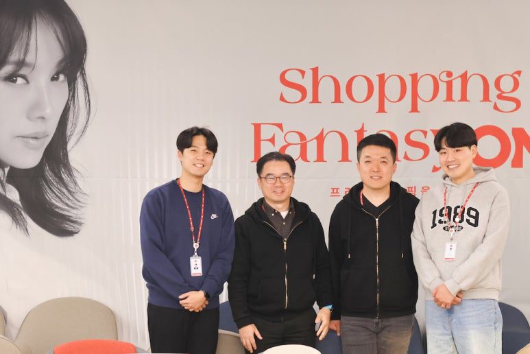 롯데이커머스 Tech 부문 엄순호 매니저, 김종환 부문장, 유민영 매니저, 양재갑 실장님 단체 사진.