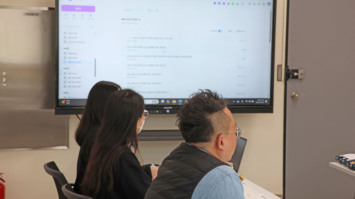 에가든 팀과 네이버웍스 팀의 인터뷰 모습